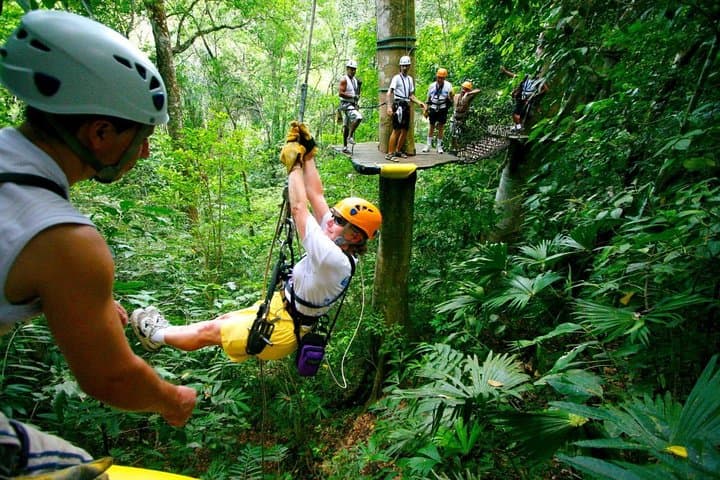 Adventure Combo Tour: Zipline adventure and Tortuguero Canals