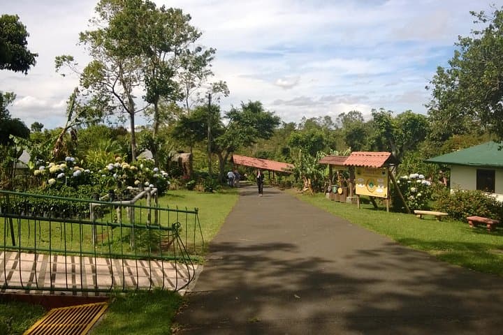 Private Transfer from San Jose downtown to Liberia Airport