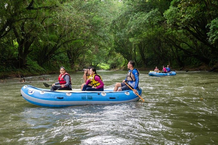 Safari Float + Fortuna Waterfall + Lunch & Arenal Volcano Hike