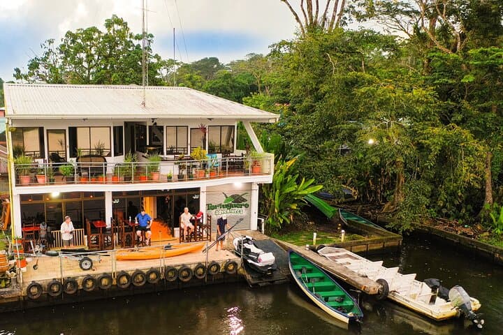 Total Tortuguero Canoe or Kayak+hike+NW(Tortugas from Jul-Oct)