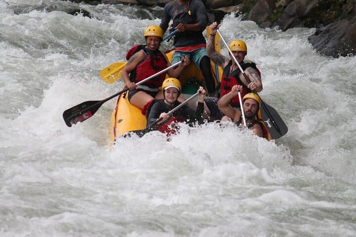 White Water Rafting Class 4 with Lunch - Arenal Tours
