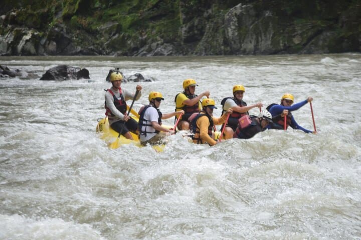 1 day Pacuare River Rafting with Transportation and Lunch