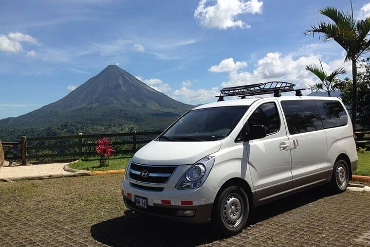 SJO Airport Transfer for 6 people to La Fortuna|Arenal Volcano