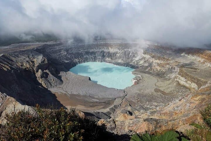 Poás Volcano, Coffee Plantation and La Paz Waterfall Gardens Tour
