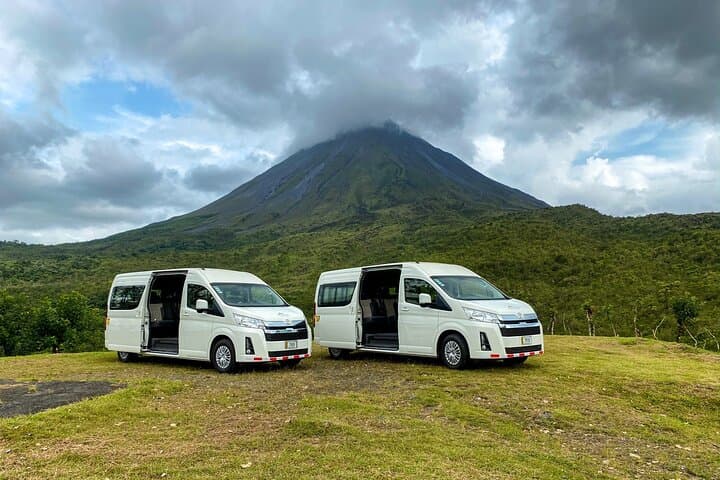 Private One-Way Transfer from/to La Fortuna to Tamarindo