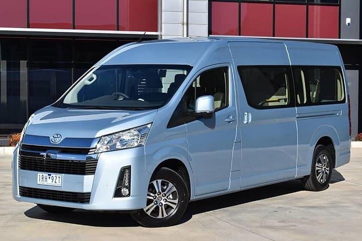 Private Deluxe Transportation to Liberia Airport