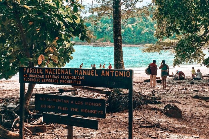 Manuel Antonio Beach & National Park Day Tour from San José