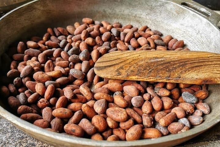 Chocolate Tour Premium: Lunch & Transportation