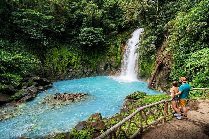 Sloth Discovery and Rio Celeste Waterfall