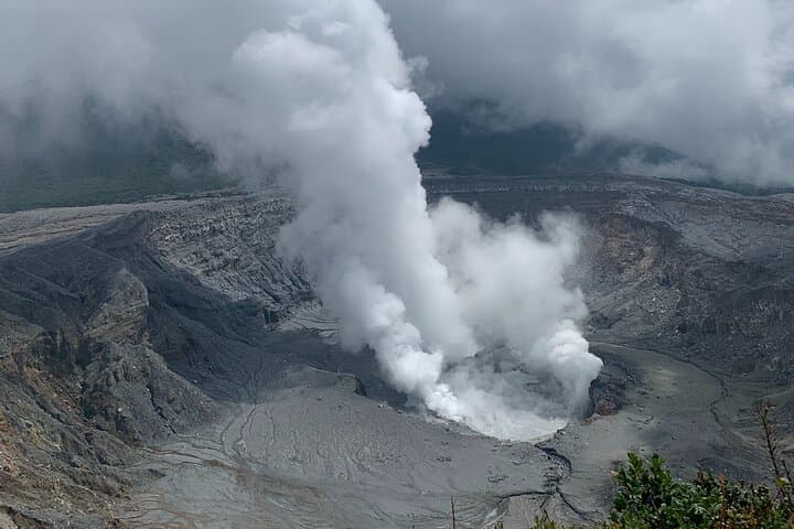Small Group Half Day Guided Tour Visit to Poas Volcano