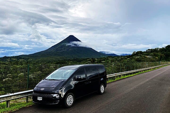 Private Transport Jaco to Arenal - Premium Service VIP