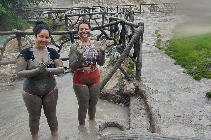Rainforest-sloths-frogs-mud bath-hotspring