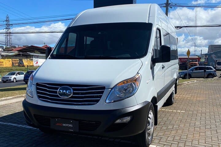 Shared Transportation from Monteverde to Tamarindo or Liberia