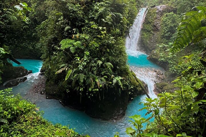 Private Blue Falls Tour from San José – Hidden Waterfall Escape
