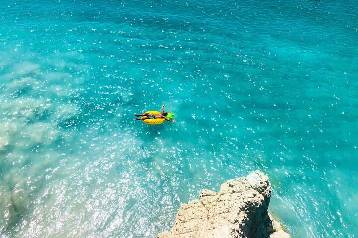 Private Tour to Quesera Beach – All-Inclusive from San José