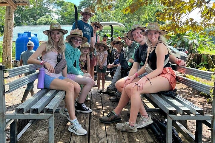MONKEY PARK Authentic Farm Experience La Fortuna