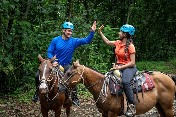 Zipline, Rappel and Horseback Riding Adventure Tour in La Fortuna