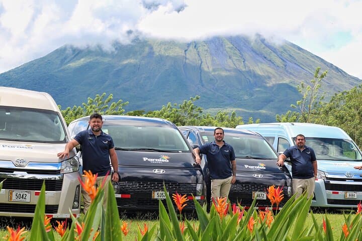 Private Transfer from Airports to La Fortuna