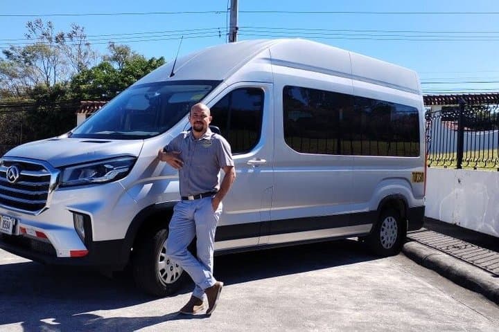 Transport from San Jose to la Fortuna