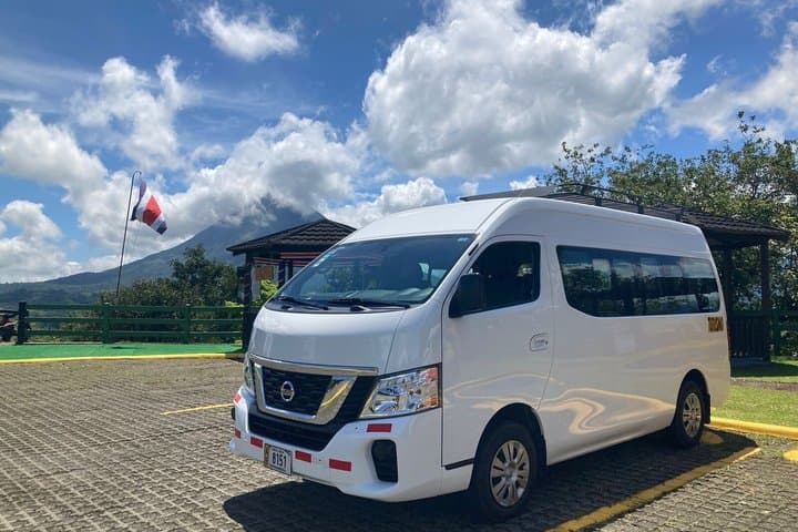 La Fortuna/Arenal to San Jose Airport (SJO) Private VIP Transfer